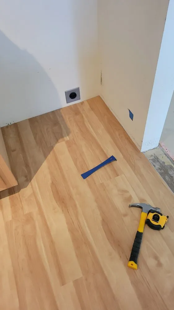 Slide of Tenelmas Floorings