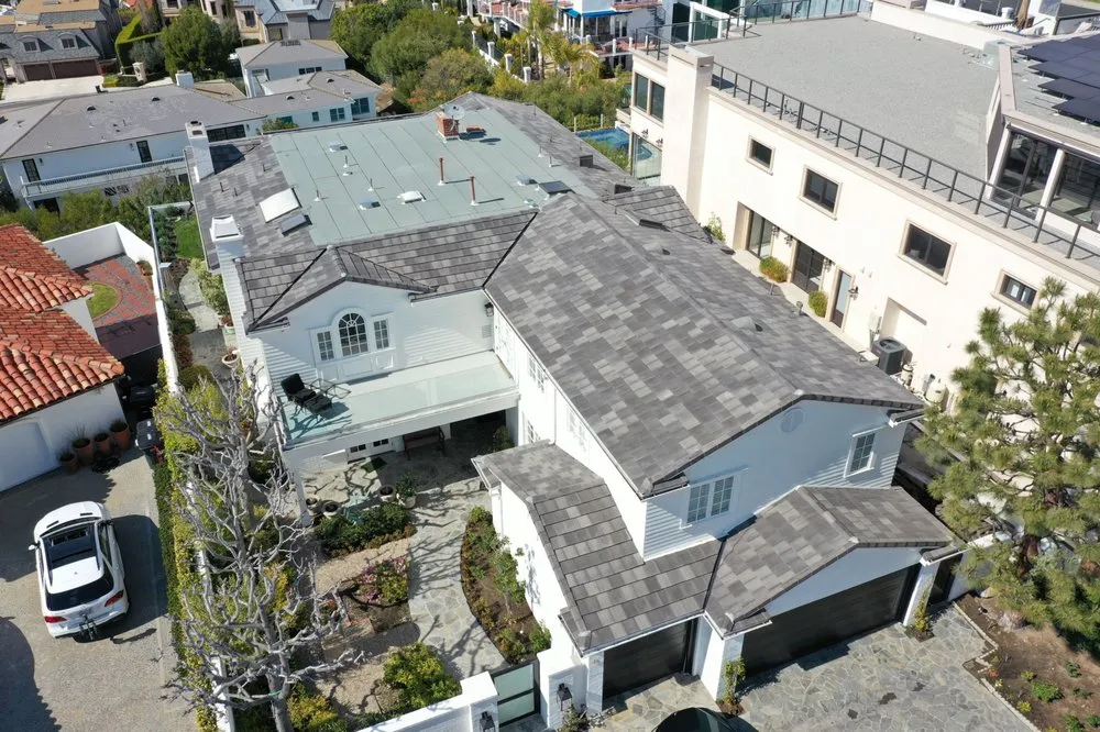 Slide of Terrazas Roofing