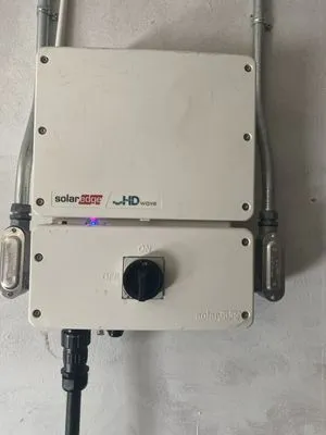 Terry's Solar & Roofing Logo