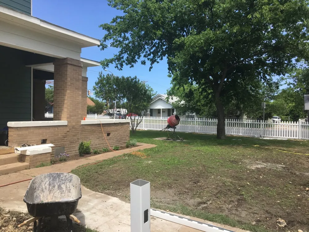 Slide of Tex Fencing and Roofing