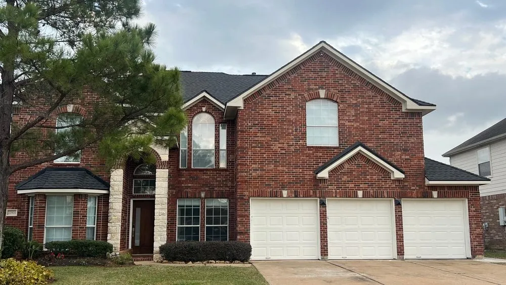 Slide of Texas Roofing Solution