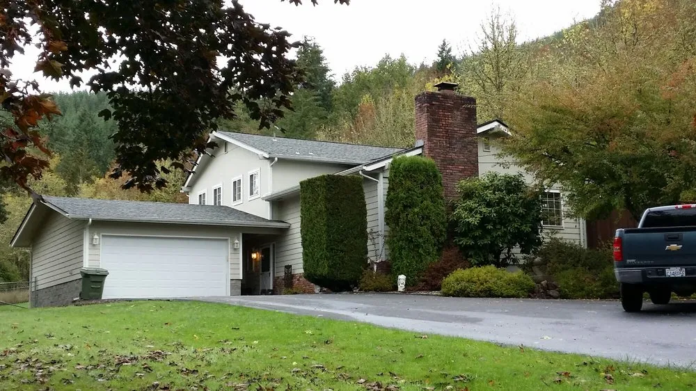 Slide of T&G Roofing