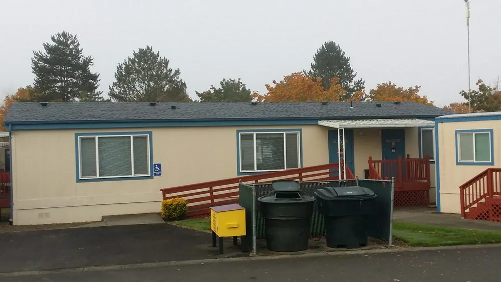 Slide of T&G Roofing