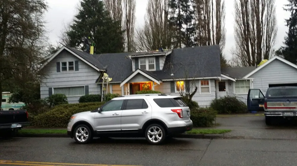 Slide of T&G Roofing