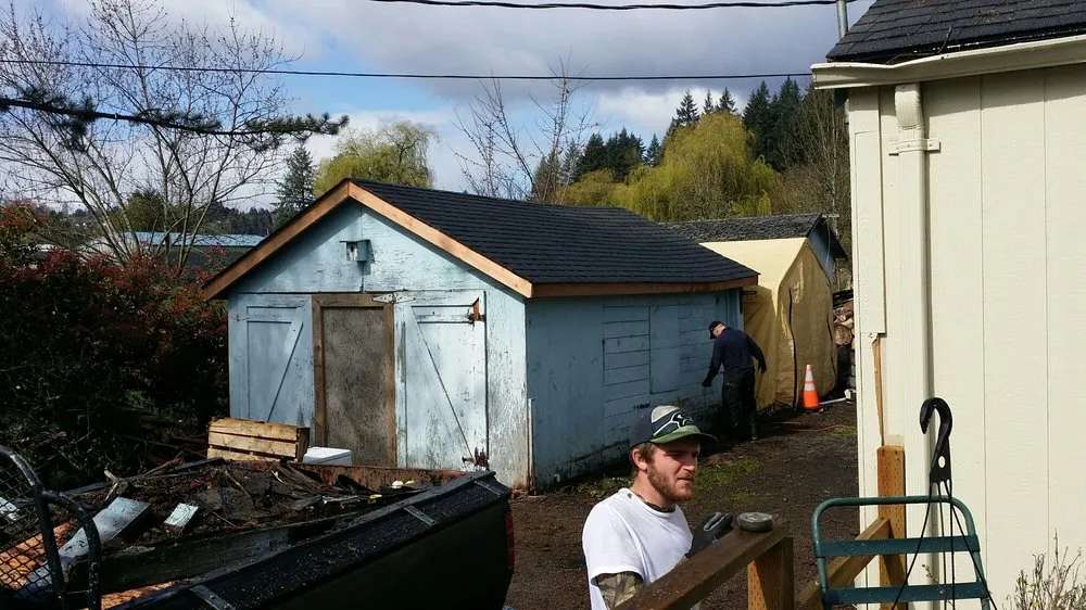 Slide of T&G Roofing