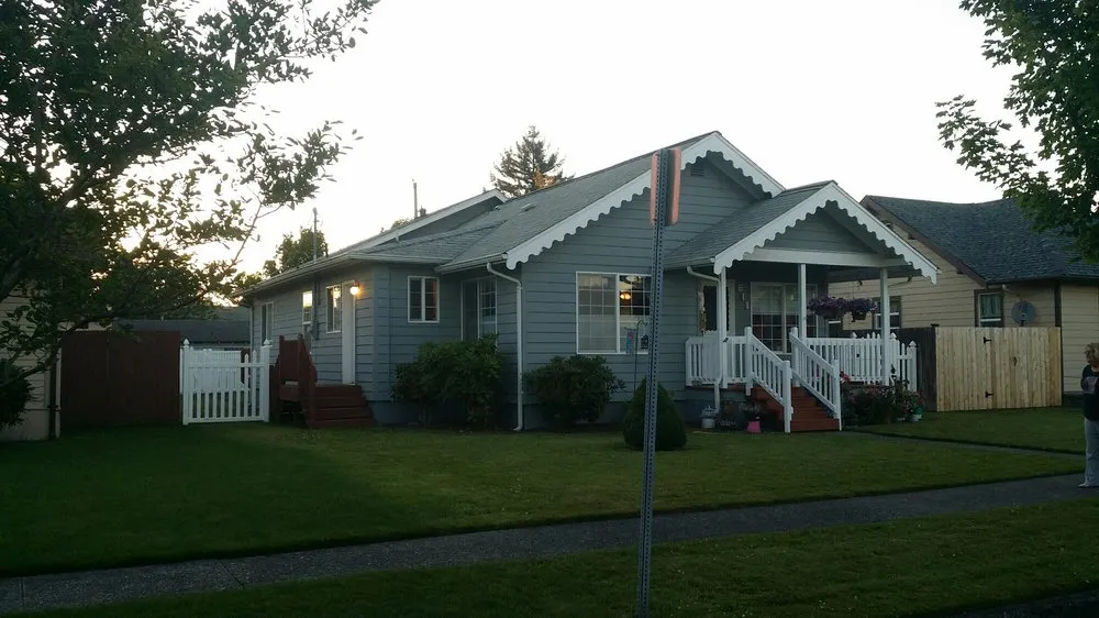 Slide of T&G Roofing