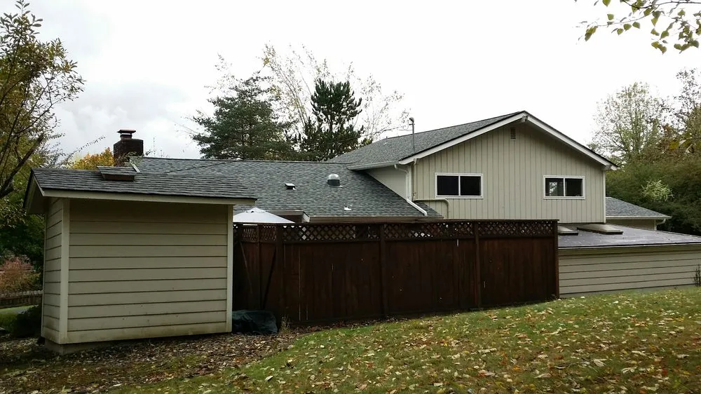 Slide of T&G Roofing