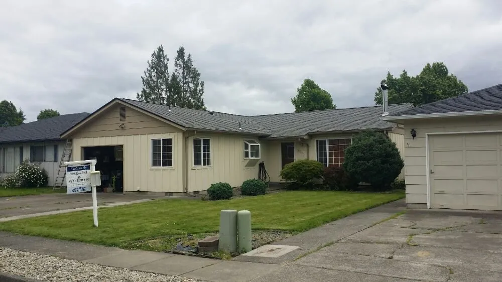 Slide of T&G Roofing