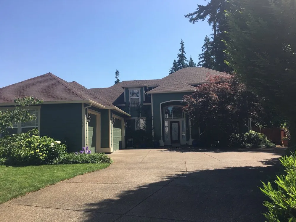 Slide of T&G Roofing