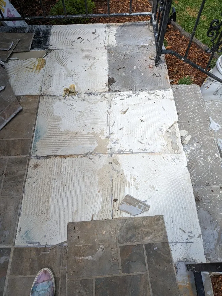 Slide of THA House Dr