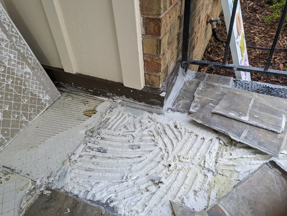 Slide of THA House Dr