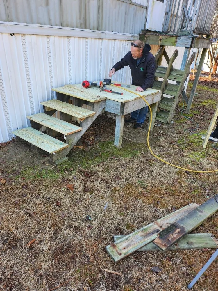 Slide of That Guy Handyman