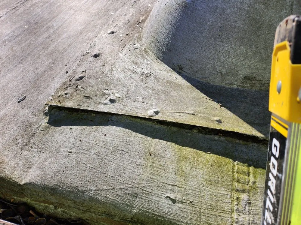 Slide of That Guy Handyman