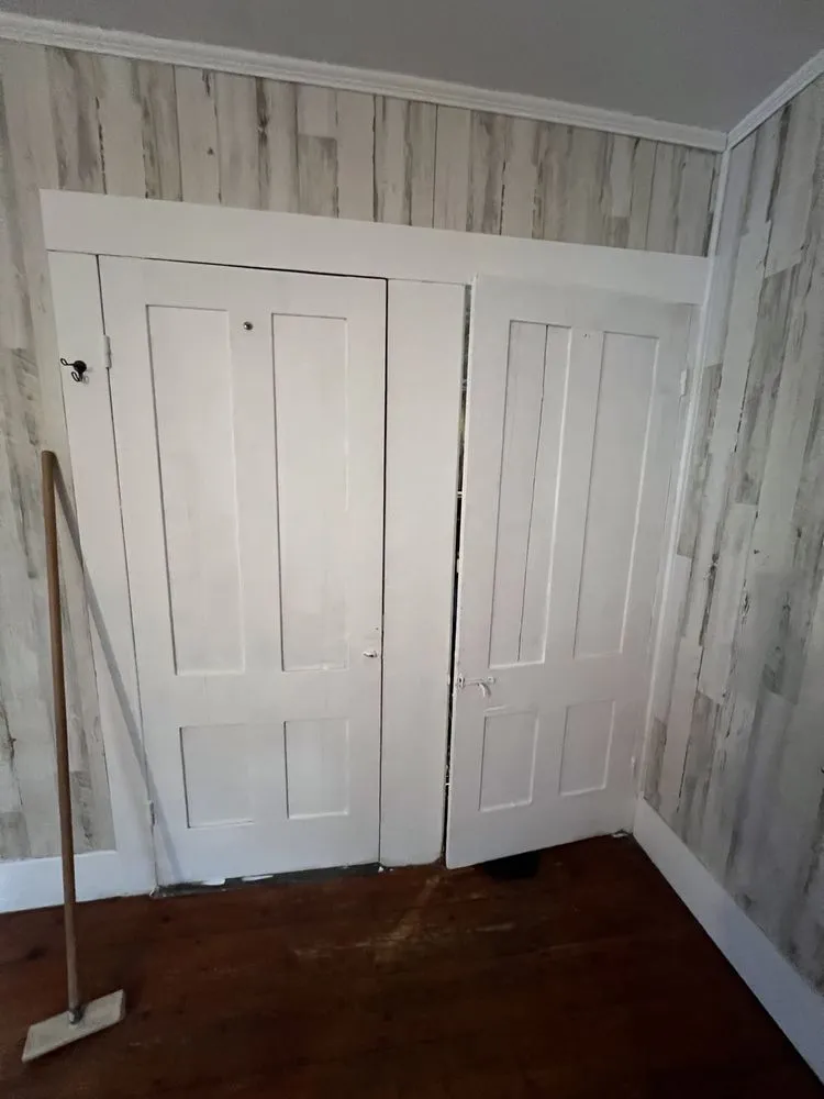 Slide of That Jon & Family Custom Carpentry