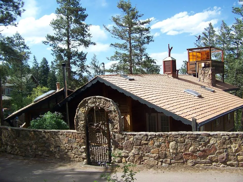 Slide of Thatsmyroofer.com