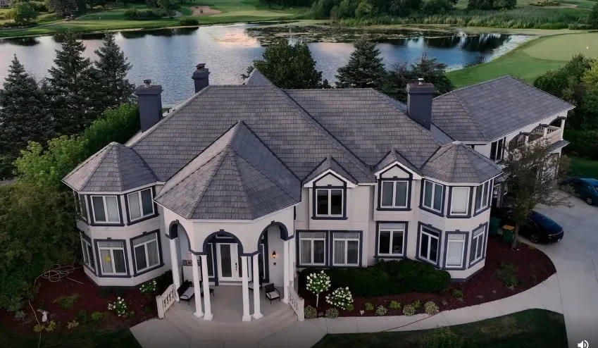 Slide of The Best Roofing