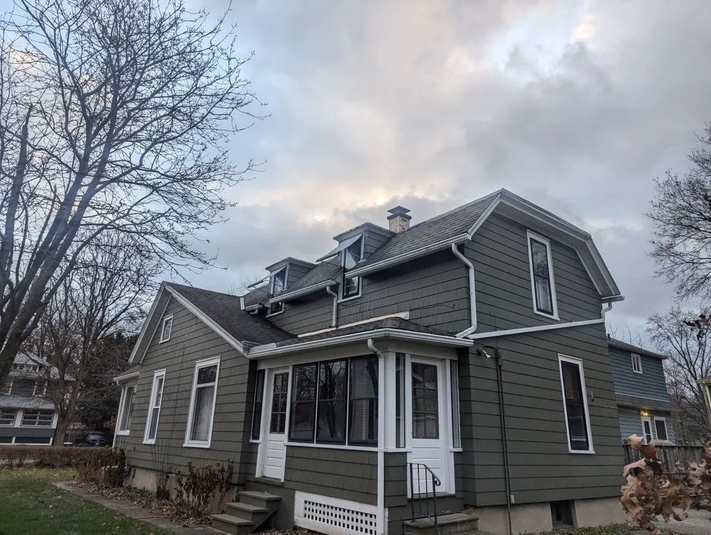 Slide of The Edge Contracting