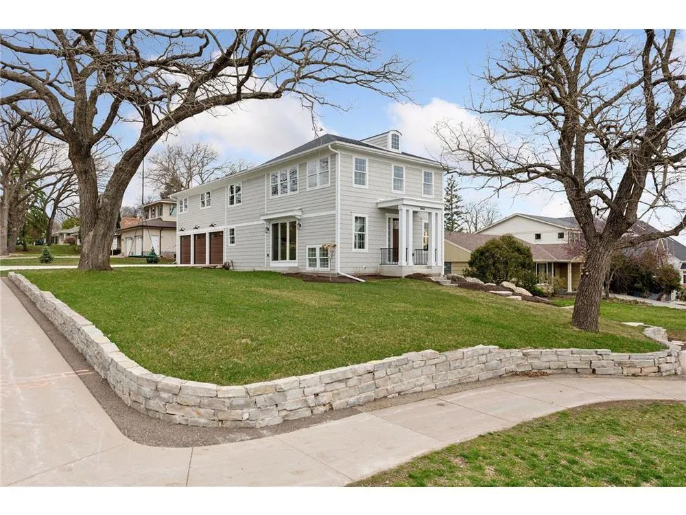 Slide of The Exterior Doctor