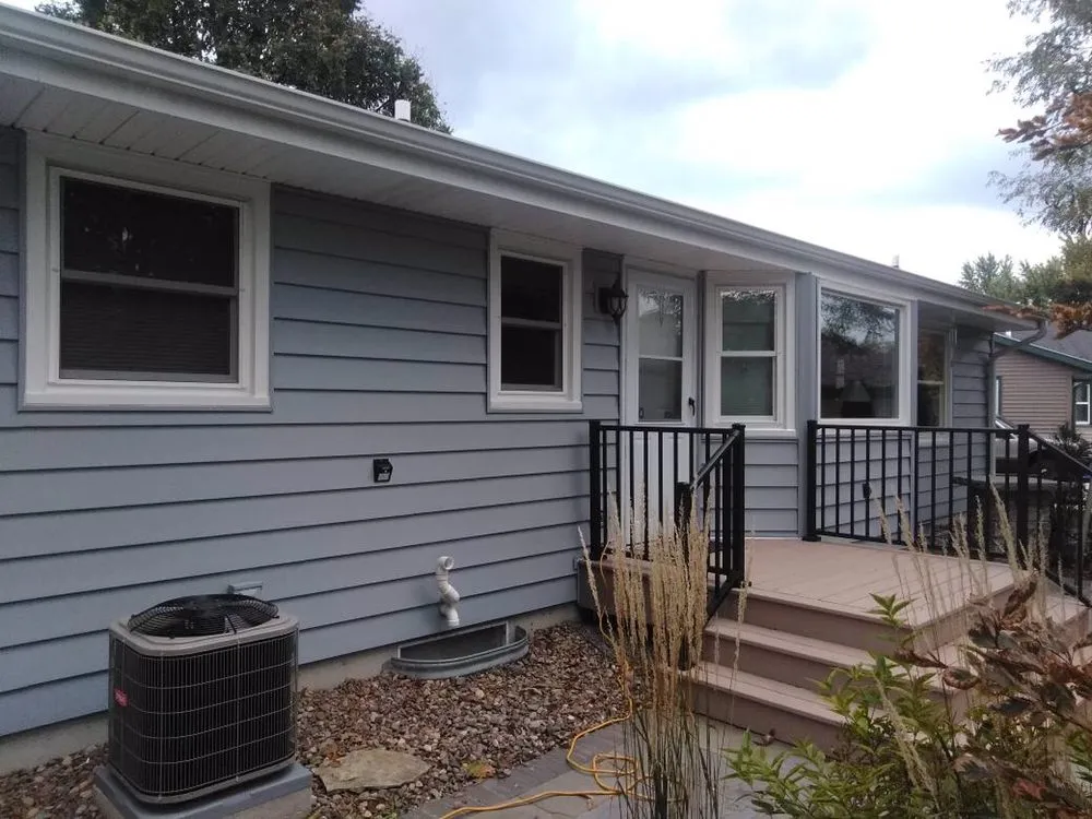 Slide of The Exterior King