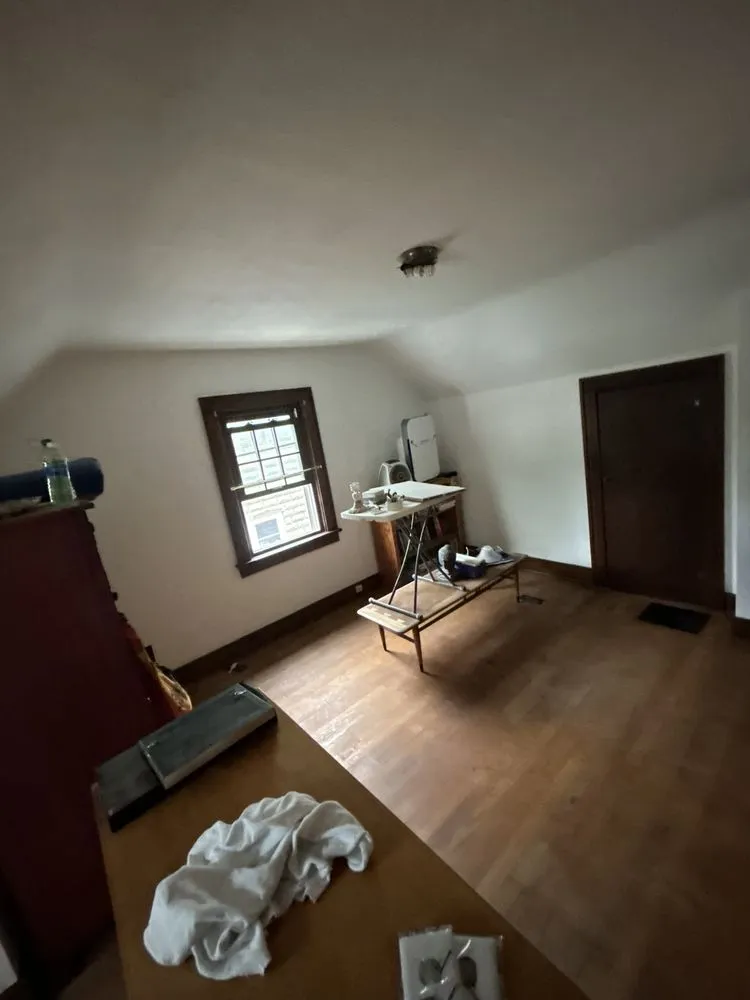 Slide of The Go To Guys