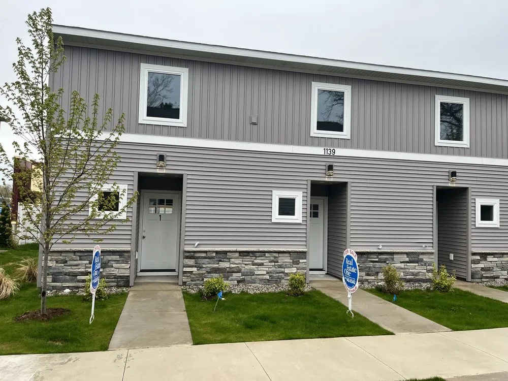 Slide of The Go To Guys