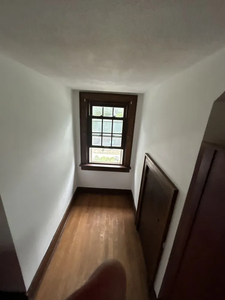 Slide of The Go To Guys