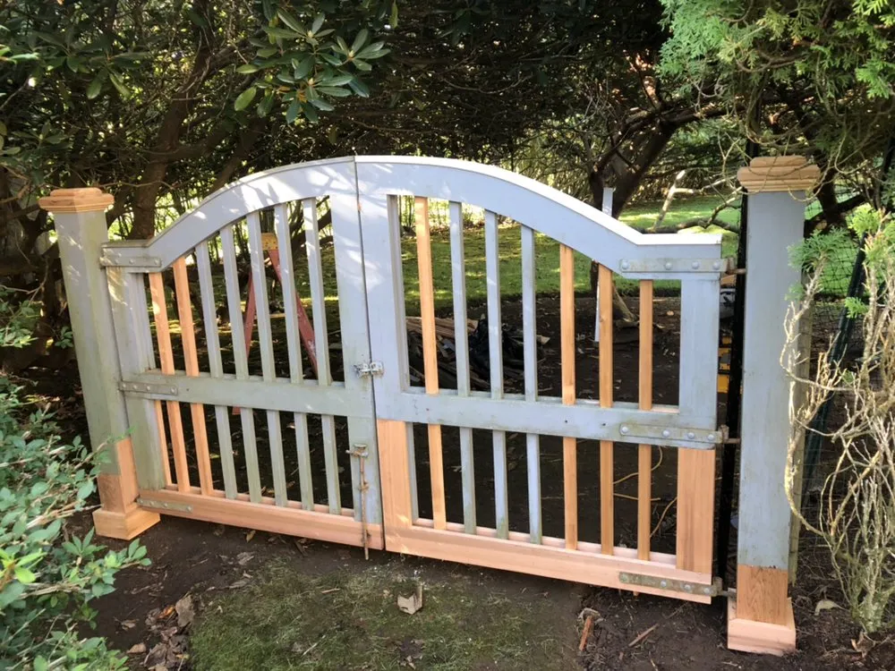 Slide of The Hampton Carpenter