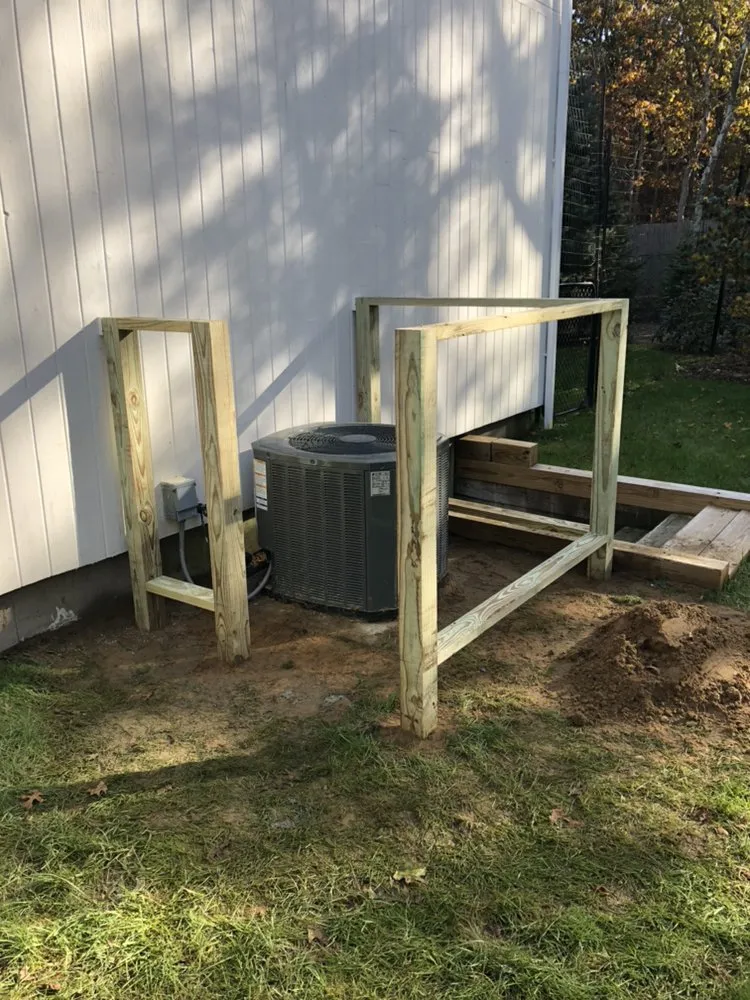 Slide of The Hampton Carpenter