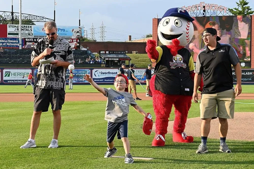 Slide of The Helping Company