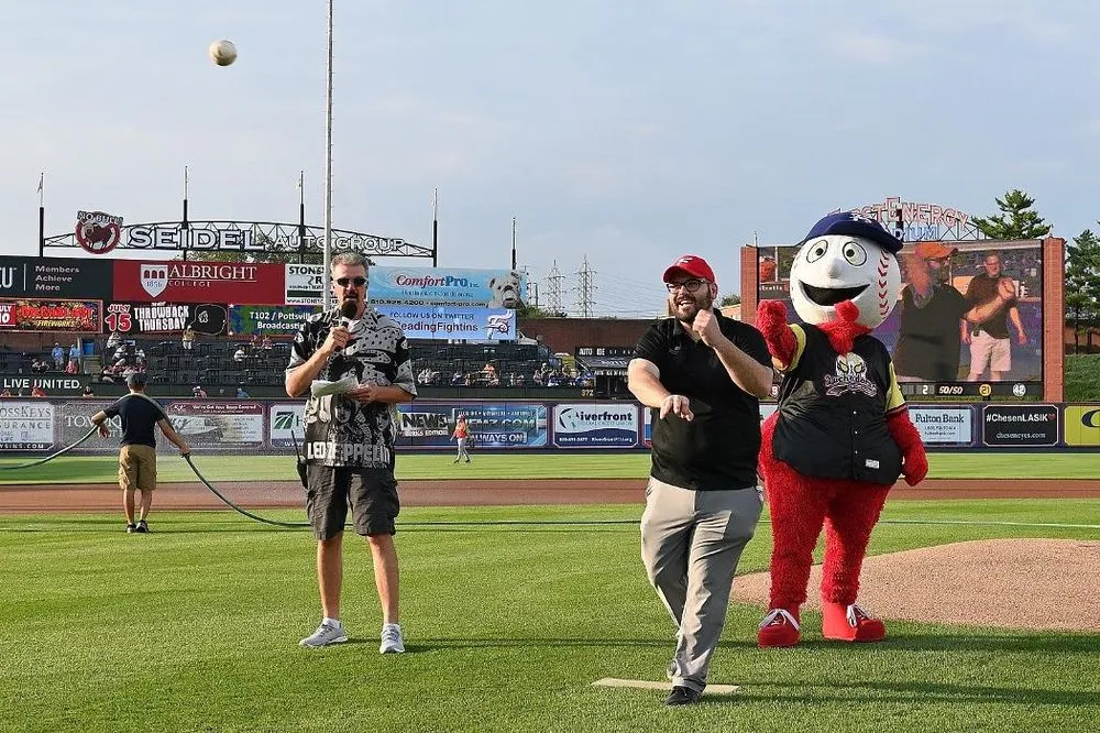 Slide of The Helping Company