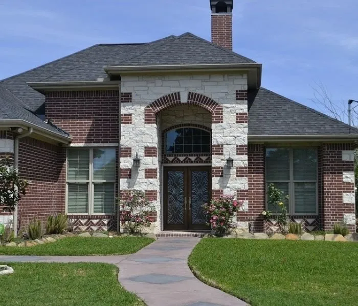 Slide of The Houma Roofers