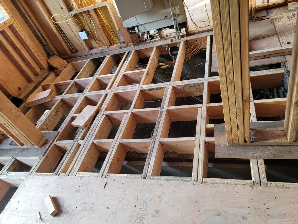 Slide of The J Hammer