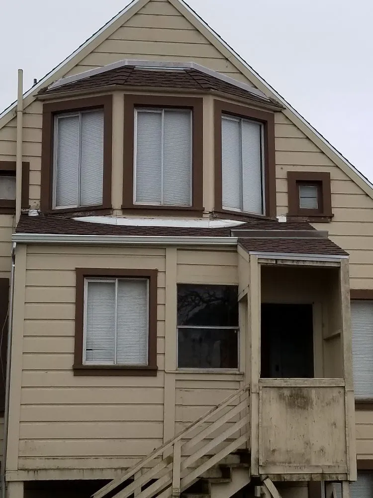 Slide of The Last Detail Roofing