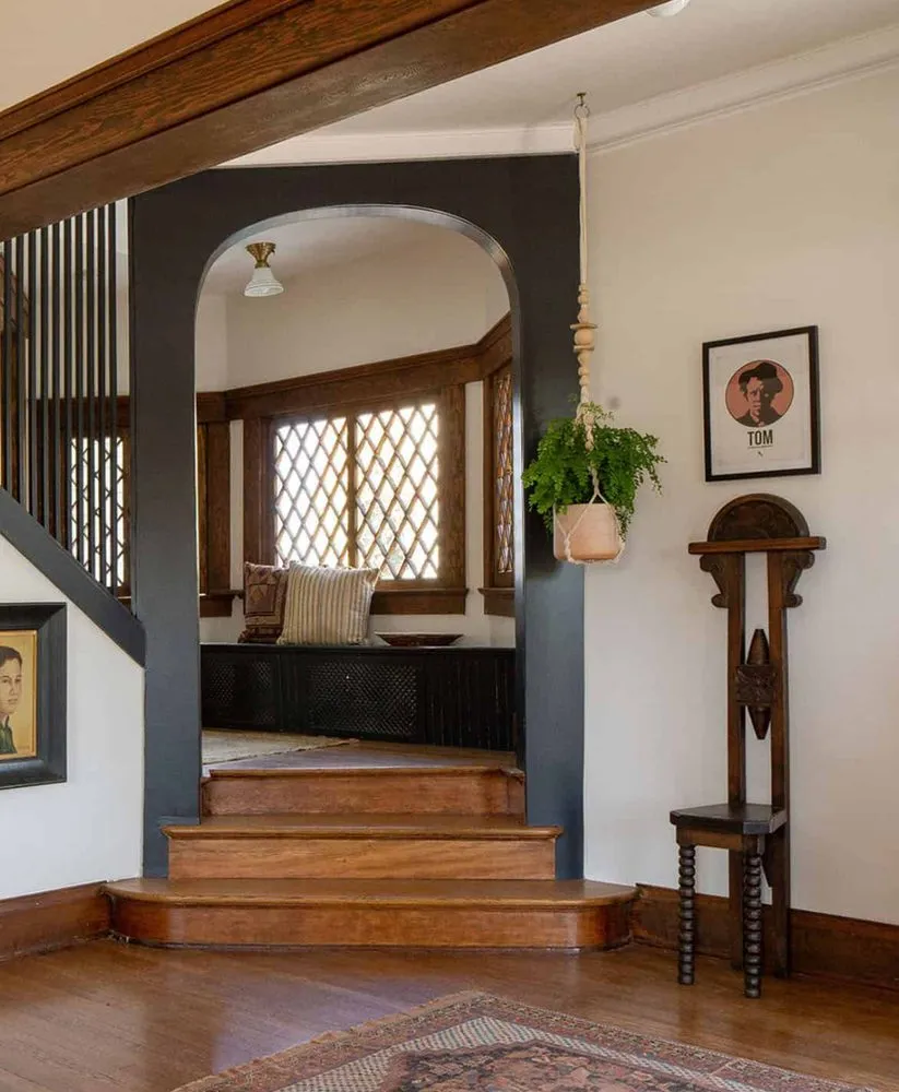 Slide of The low country Craftsman