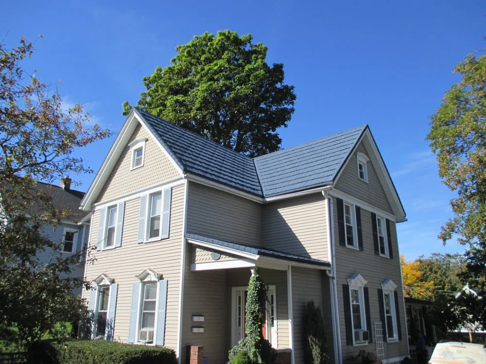 Slide of The Metal Roof Outlet
