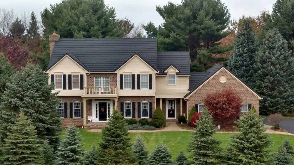 Slide of The Metal Roof Outlet