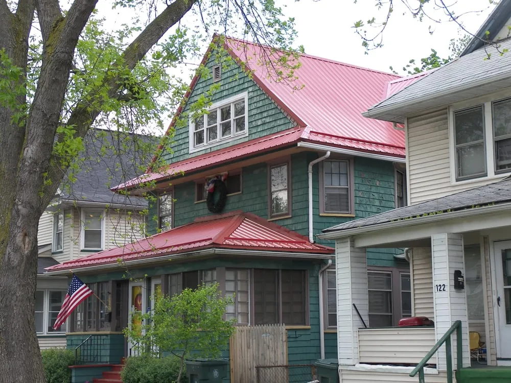 Slide of The Metal Roof Outlet