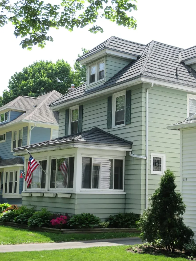 Slide of The Metal Roof Outlet