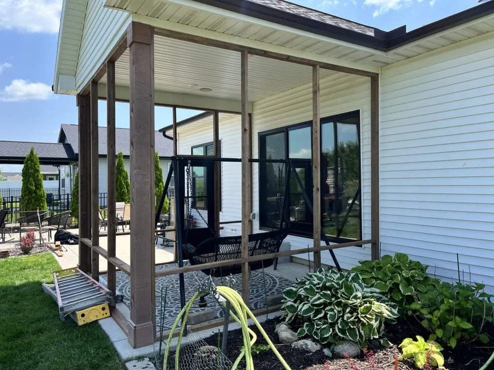 Slide of The Outside Guyz