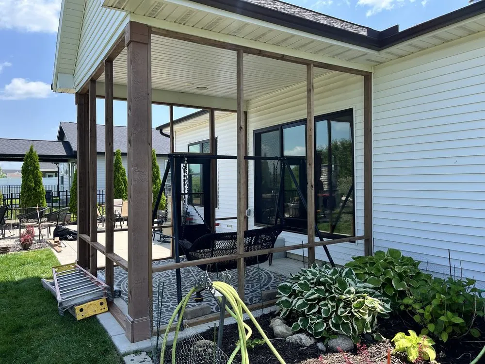 Slide of The Outside Guyz