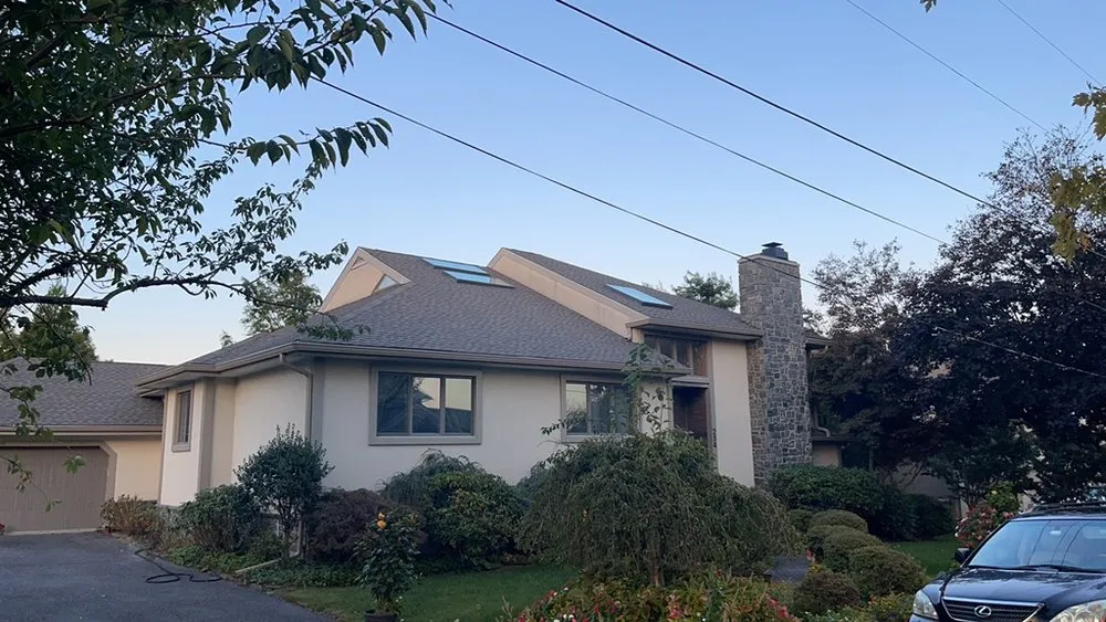 Slide of The Queen Team G.C