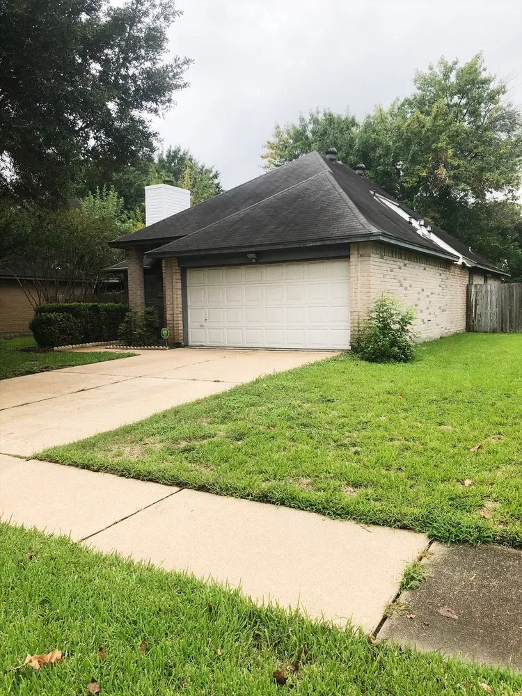 Slide of The Roof Depot