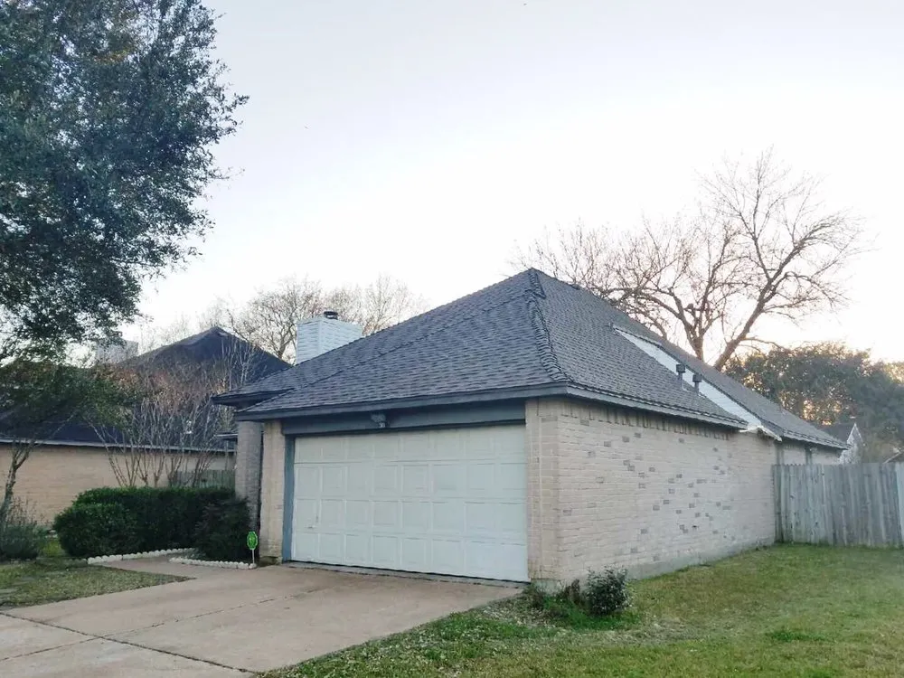Slide of The Roof Depot