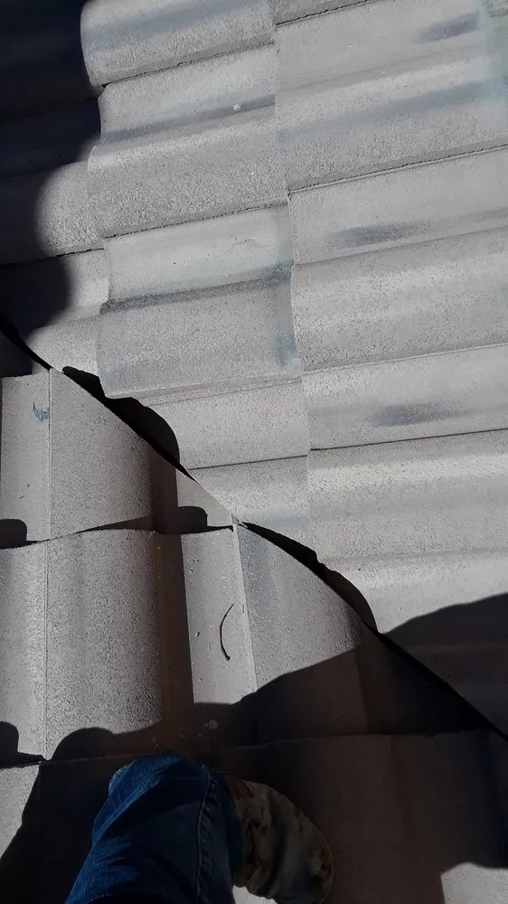 Slide of The Roof Doctor