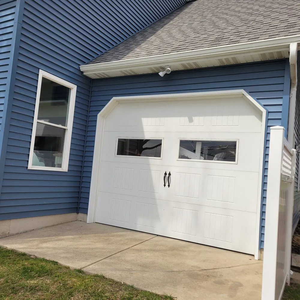 Slide of The Roof Dr