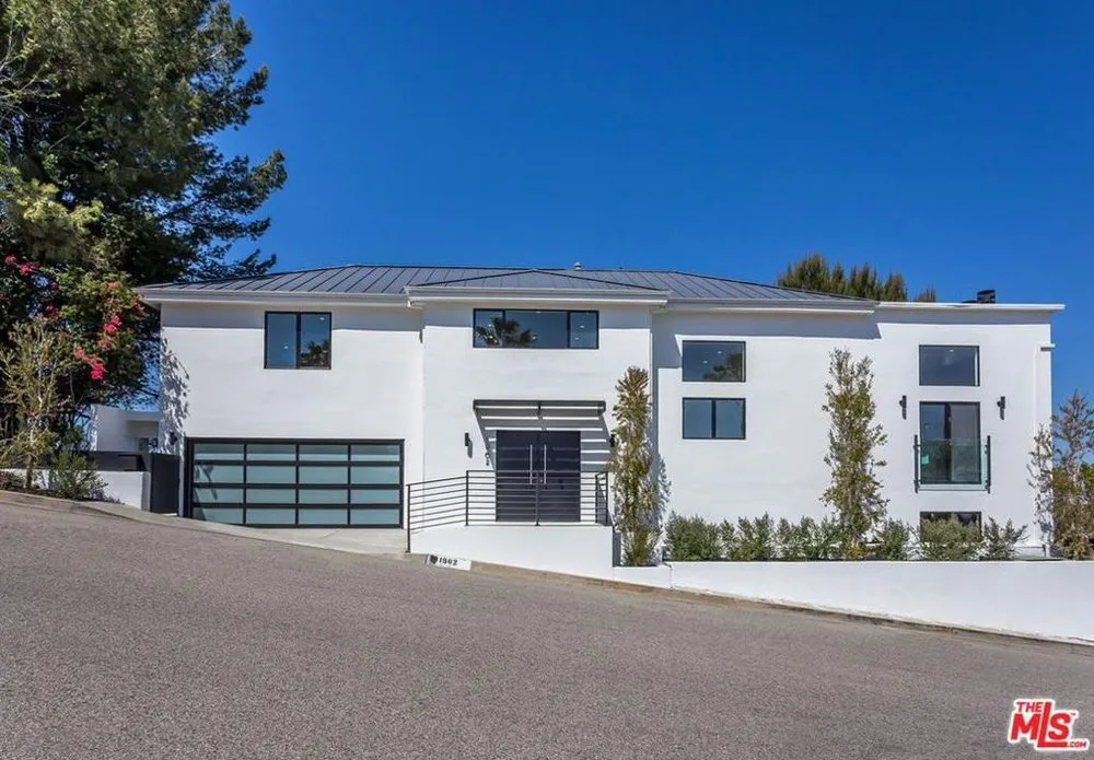 Slide of The Roof Experts