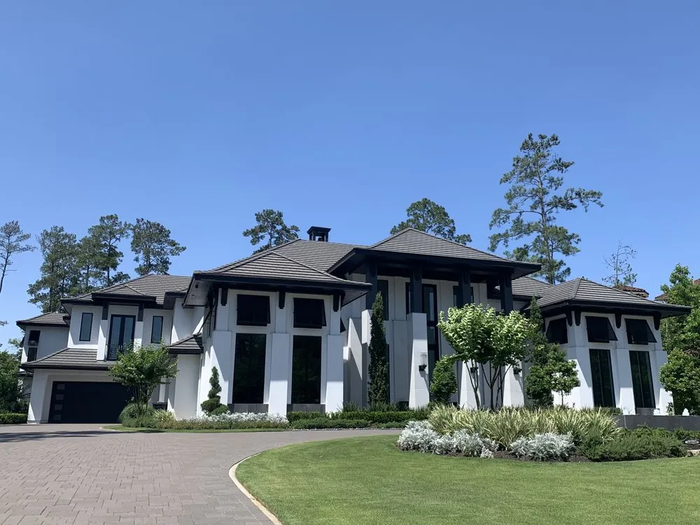 Slide of The Roof Guys