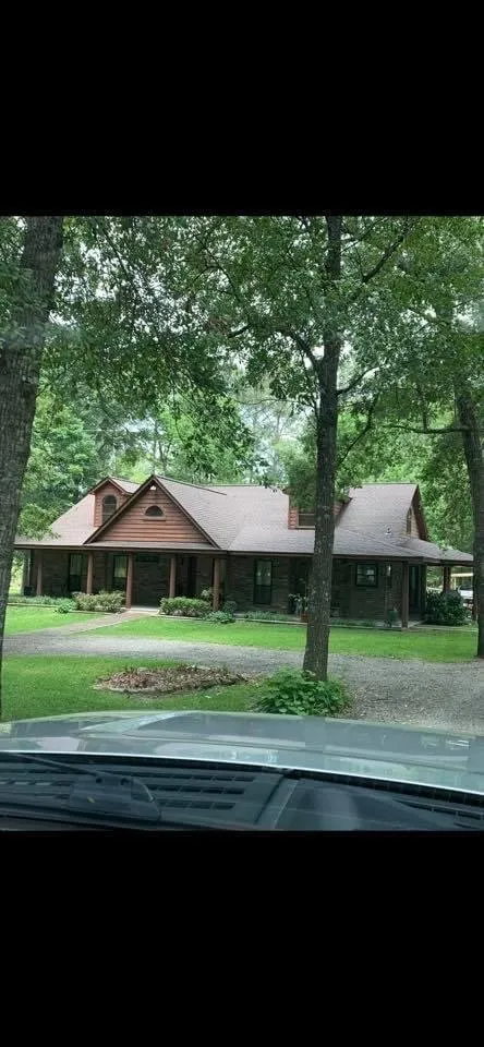 Slide of The Roof Guys