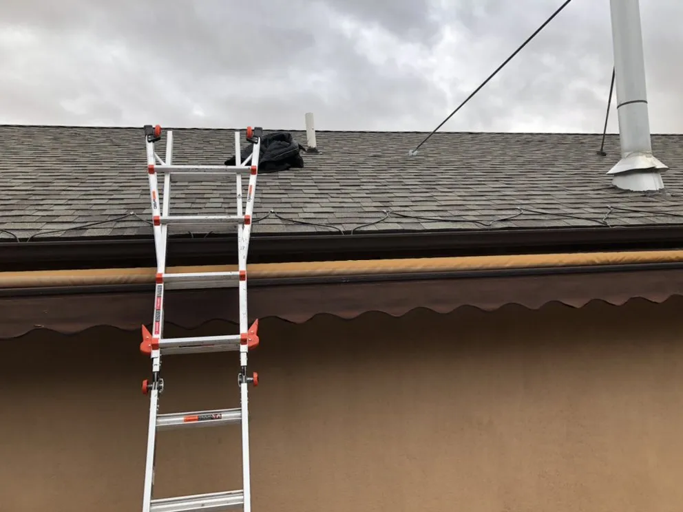 Slide of The Roof Medic