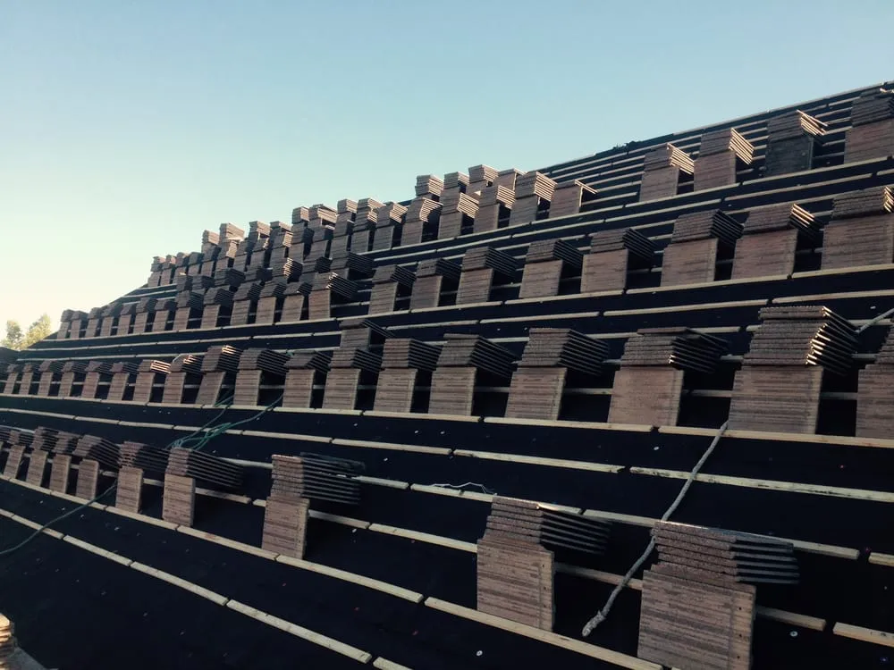 Slide of The Roof Medics